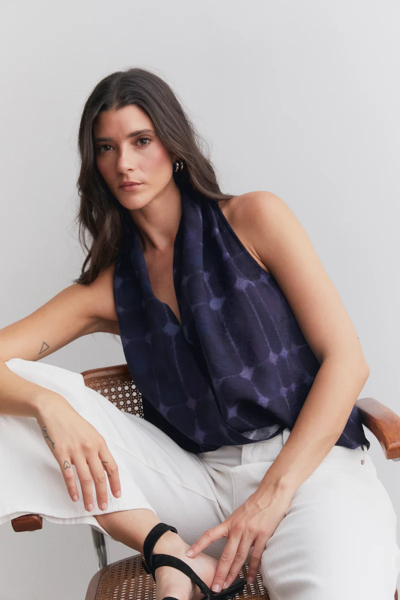 Top halter estampado azul marino