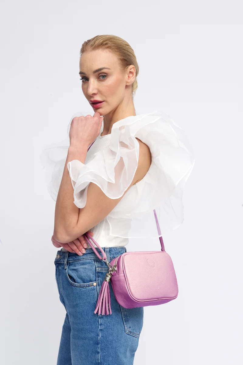 Bolso de bandolera piel con pompón Cristin Primavera Lila