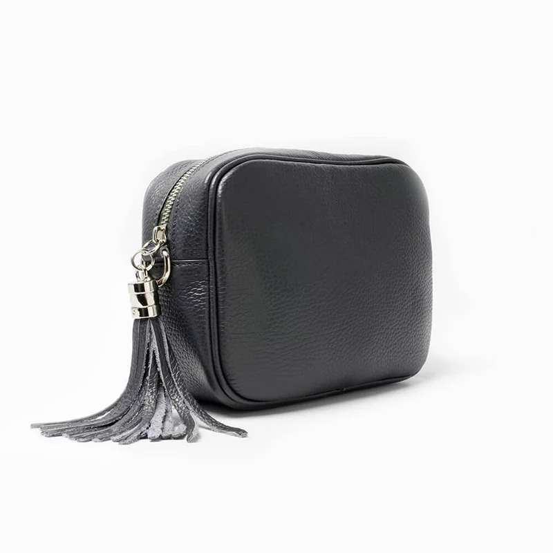 Bolso de Piel bandolera cuadrado Azul Marino con pompón de mujer Cristin