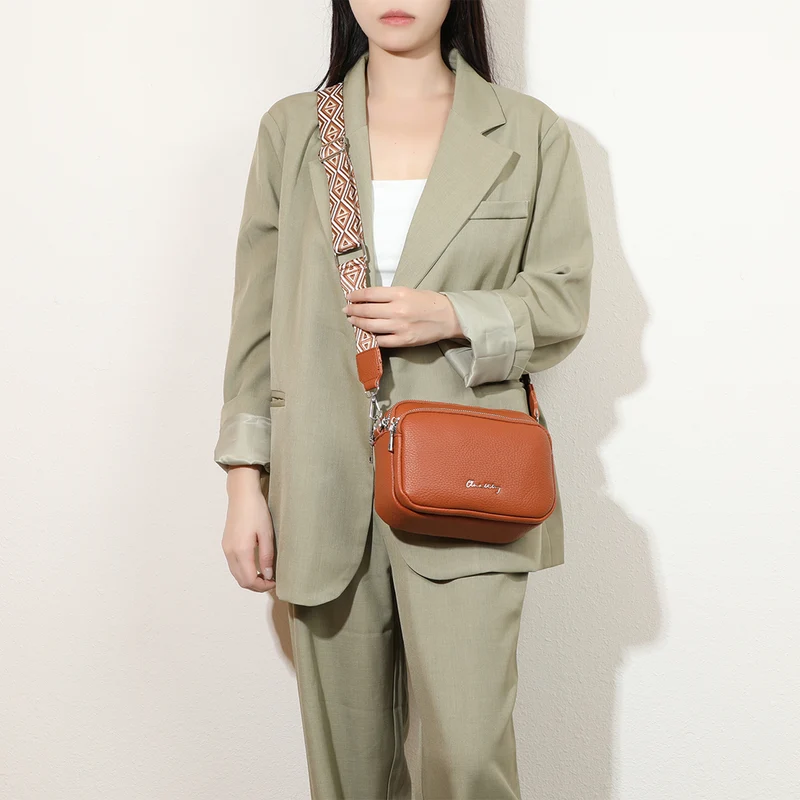 Bolso bandolera mujer pequeño de cuero PU tres compartimentos y dos bandoleras, bolso mensajero para cruzar polipiel regalo original para mujer - Marrón