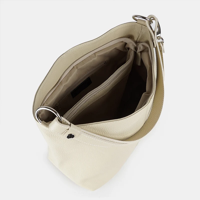 Bolso de hombro para mujer de piel con bandolera extensible beige Mara