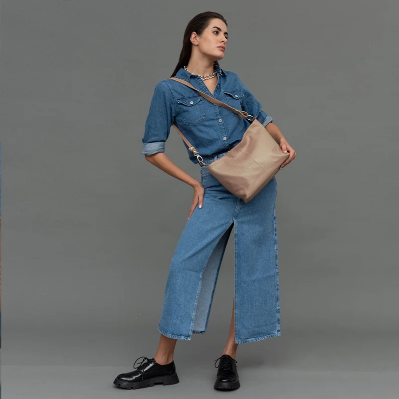 Bolso de hombro para mujer de piel con bandolera extensible nude Mara