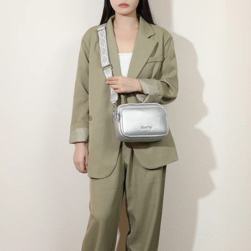 Bolso bandolera mujer pequeño de cuero PU tres compartimentos y dos bandoleras, bolso mensajero para cruzar polipiel regalo original para mujer - Plata