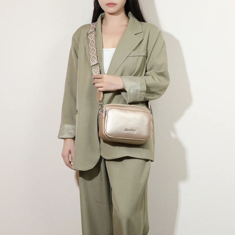 Bolso bandolera mujer pequeño de cuero PU tres compartimentos y dos bandoleras, bolso mensajero para cruzar polipiel regalo original para mujer - Dorado
