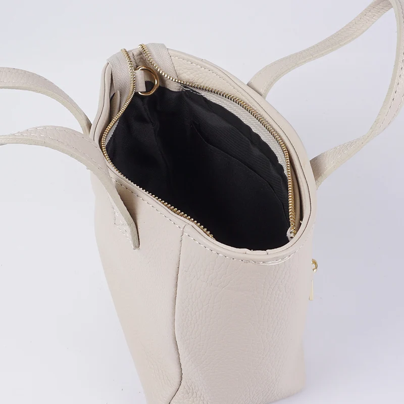 Bandolera para mujer de piel con asa de mano beige Helia