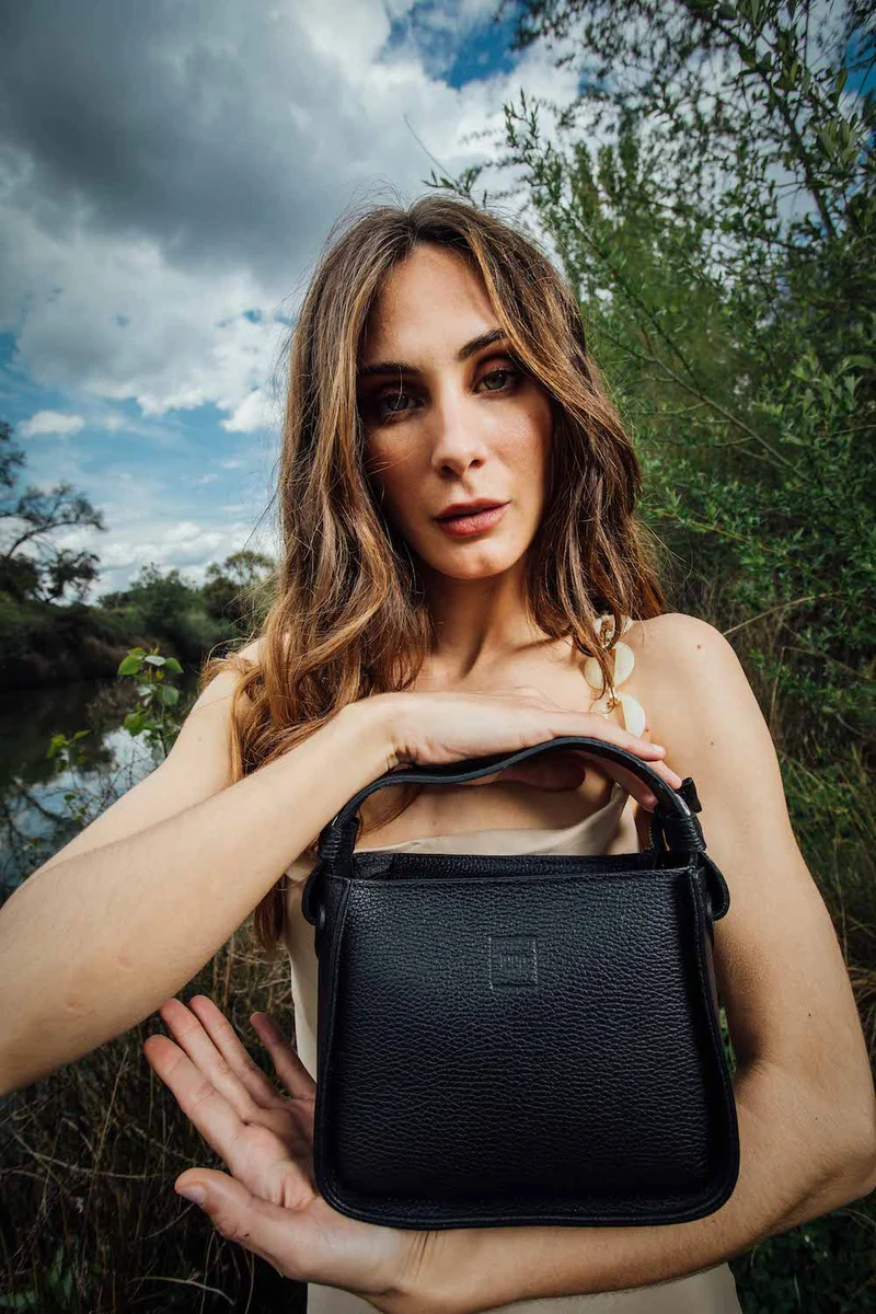 Bolso de mano de piel para mujer Pandorín negro