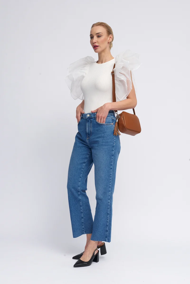 Bolso de Piel bandolera cuadrado marrón con pompón de mujer Cristin
