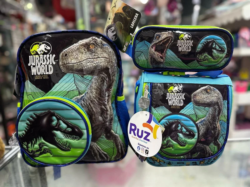 Combo kinder Jurassic world Ruz