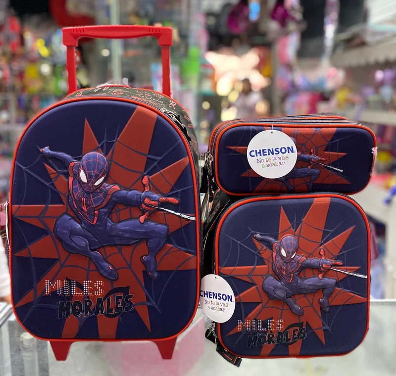 Combo carro kinder Miles Morales estrella chenson