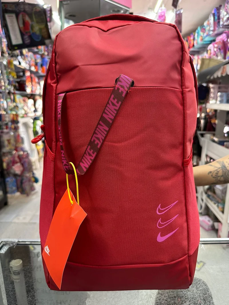 Mochila juvenil triple paloma Nike