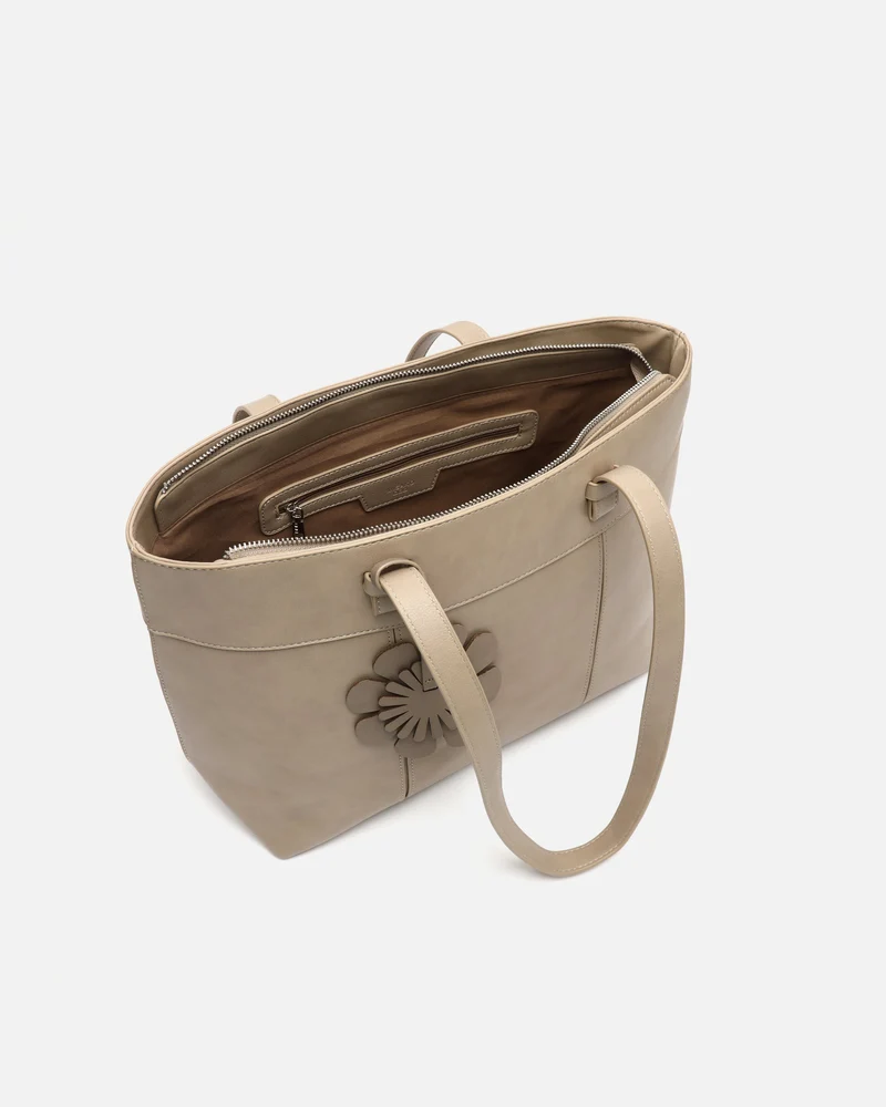 Filiberta bolso shopper grande con detalle colgante ED.