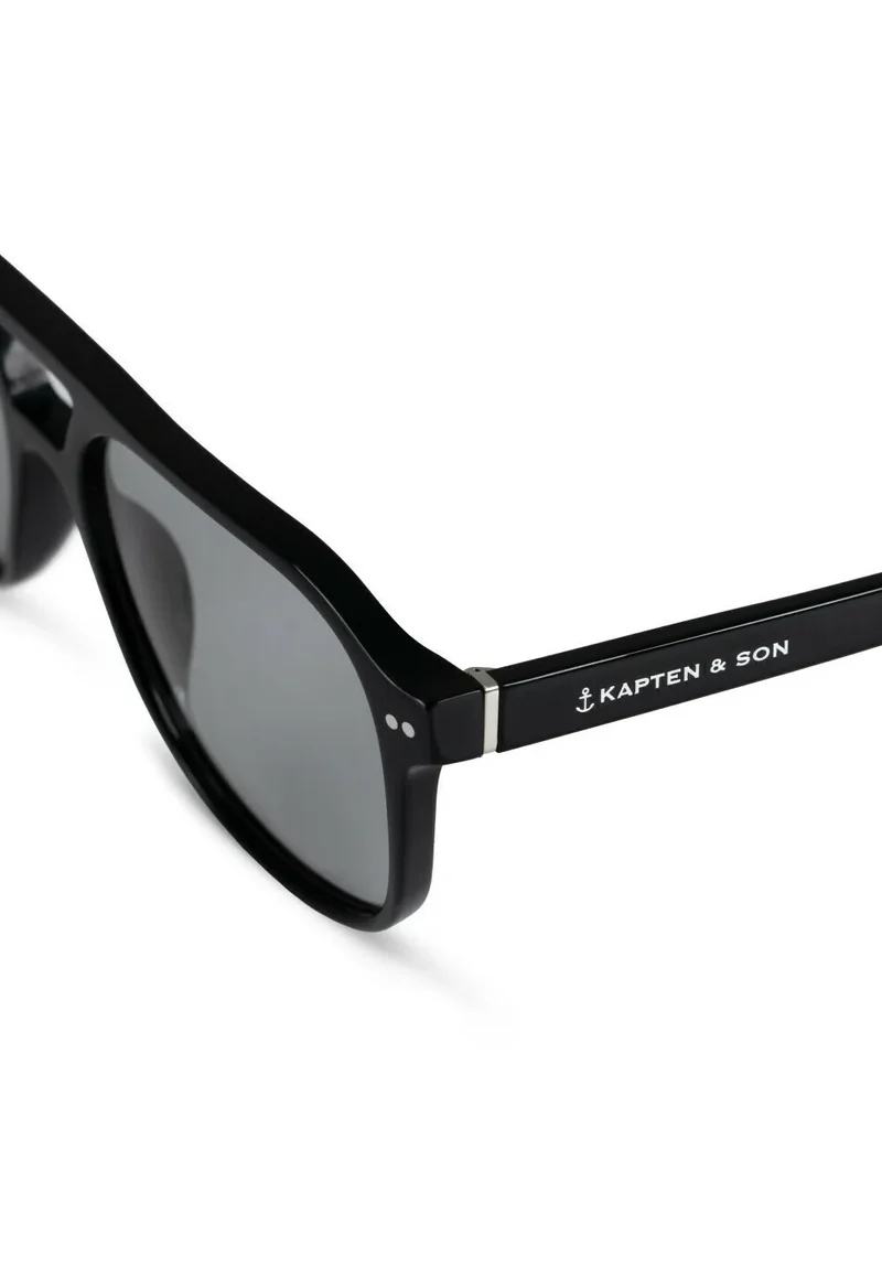 Kapten & Son Zonnebril Zurich Overzise All Black Coulour