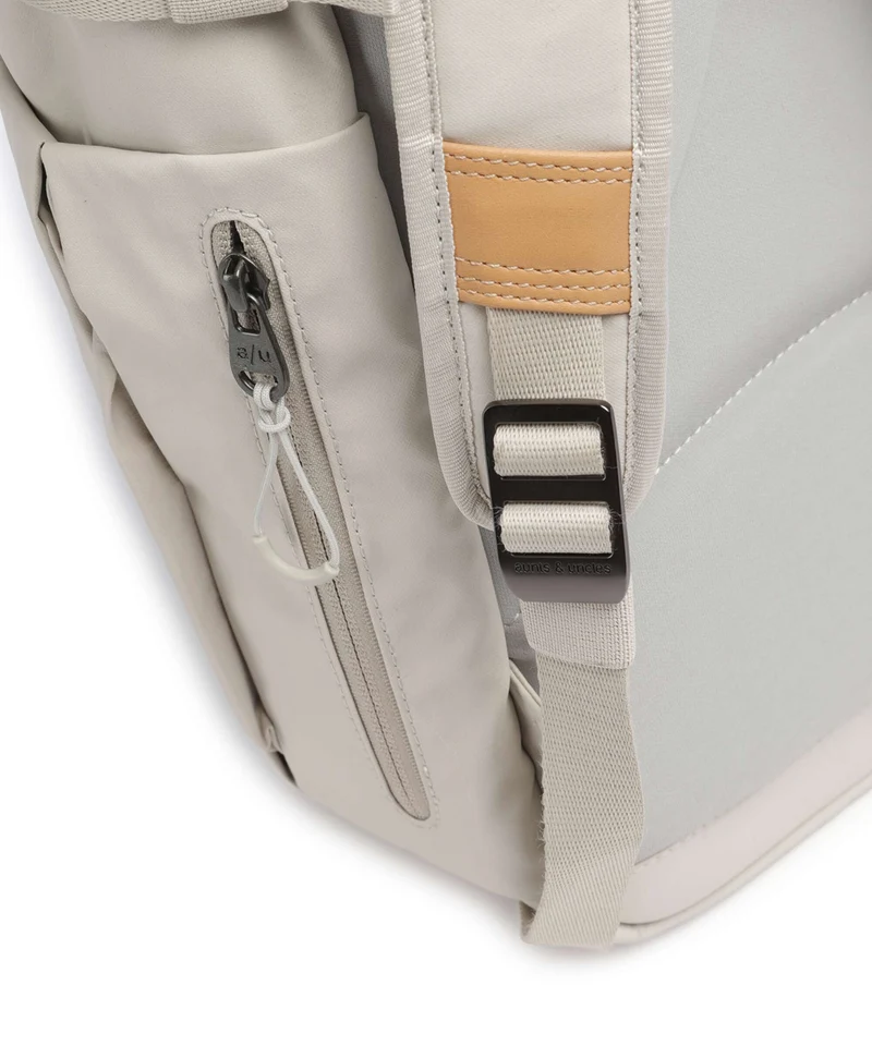Aunts & Uncles Japan RE Tokachi Mochila roll-top linen