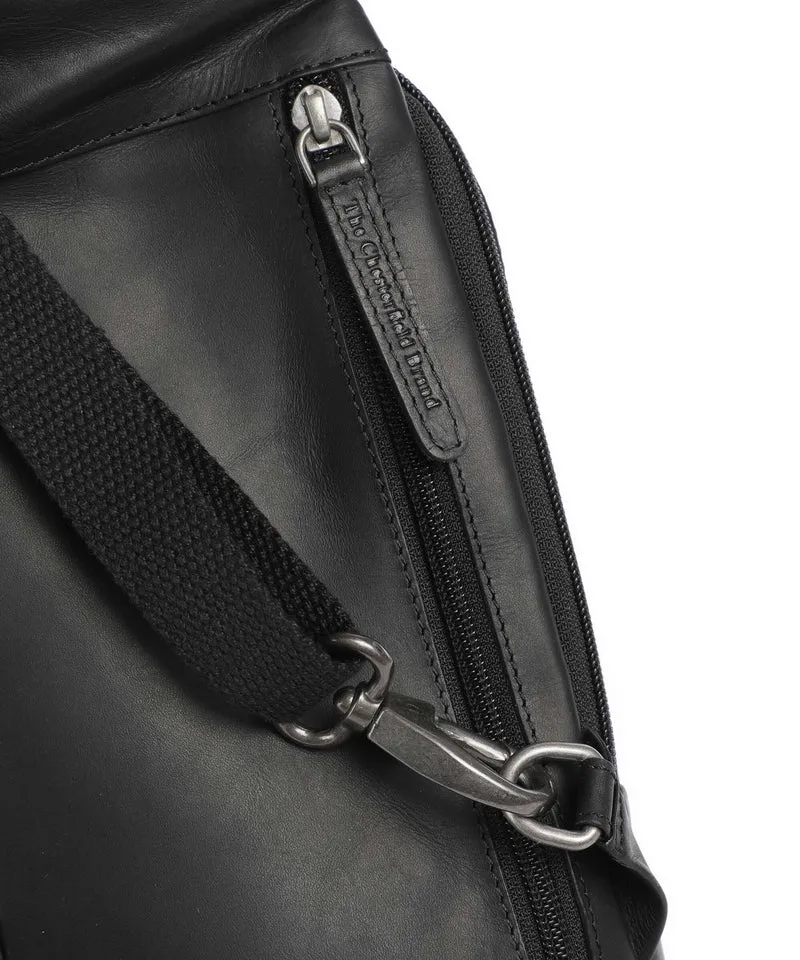 The Chesterfield Brand Wax Pull Up Cow Riga Mochila sling black