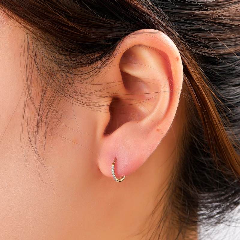 Day & Eve Small Sparkly Hoop 1.6 x 8 Mm