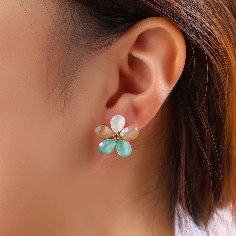Day & Eve Flower Stud
