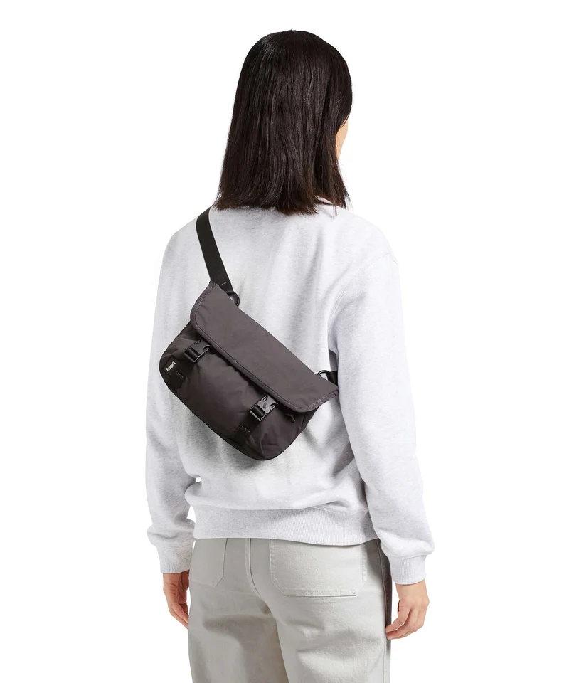 Bellroy Cinch 6 Mini Bolso de mensajero crimson