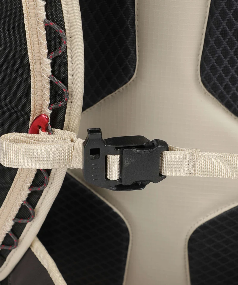 Klättermusen Gyme 35 Mochila de senderismo silver/creme