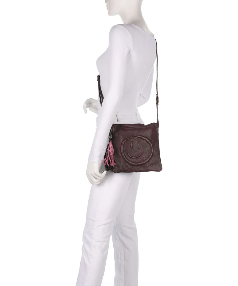 Taschendieb Wien Freiheitsplatz 3 Bandolera mokka