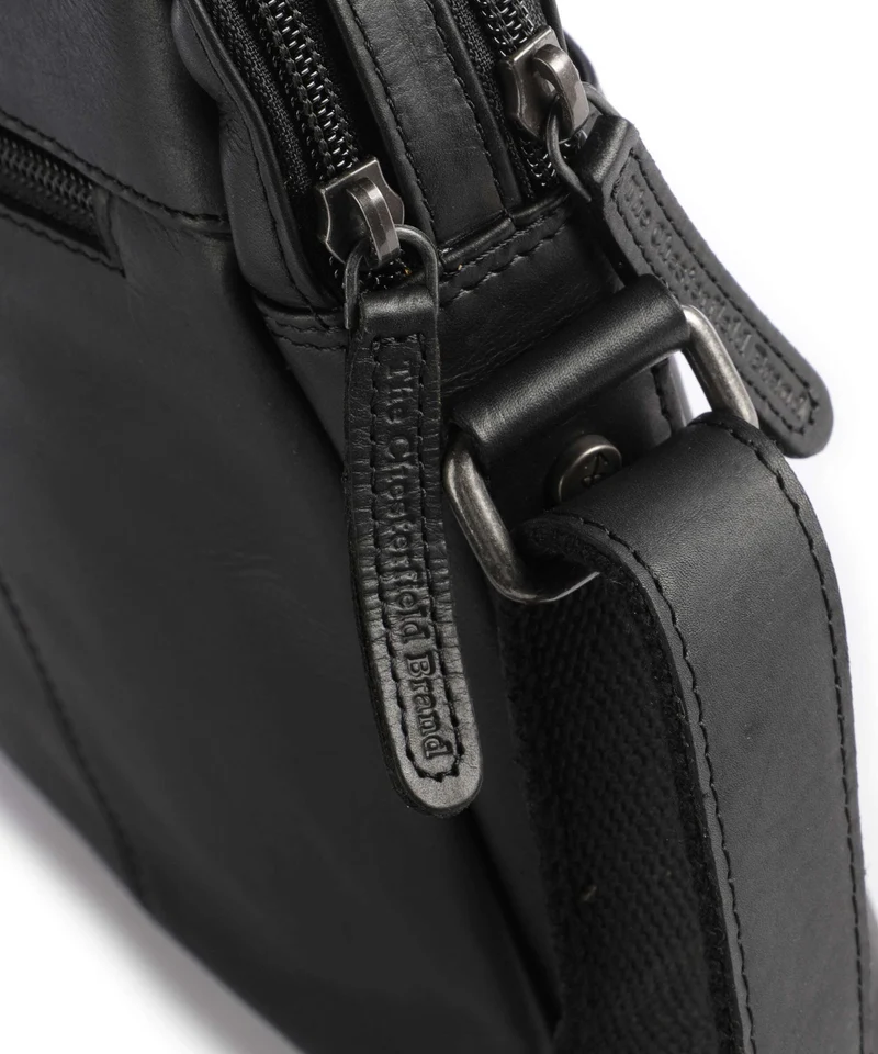 The Chesterfield Brand Wax Pull Up Cow Arnhem Bandolera black