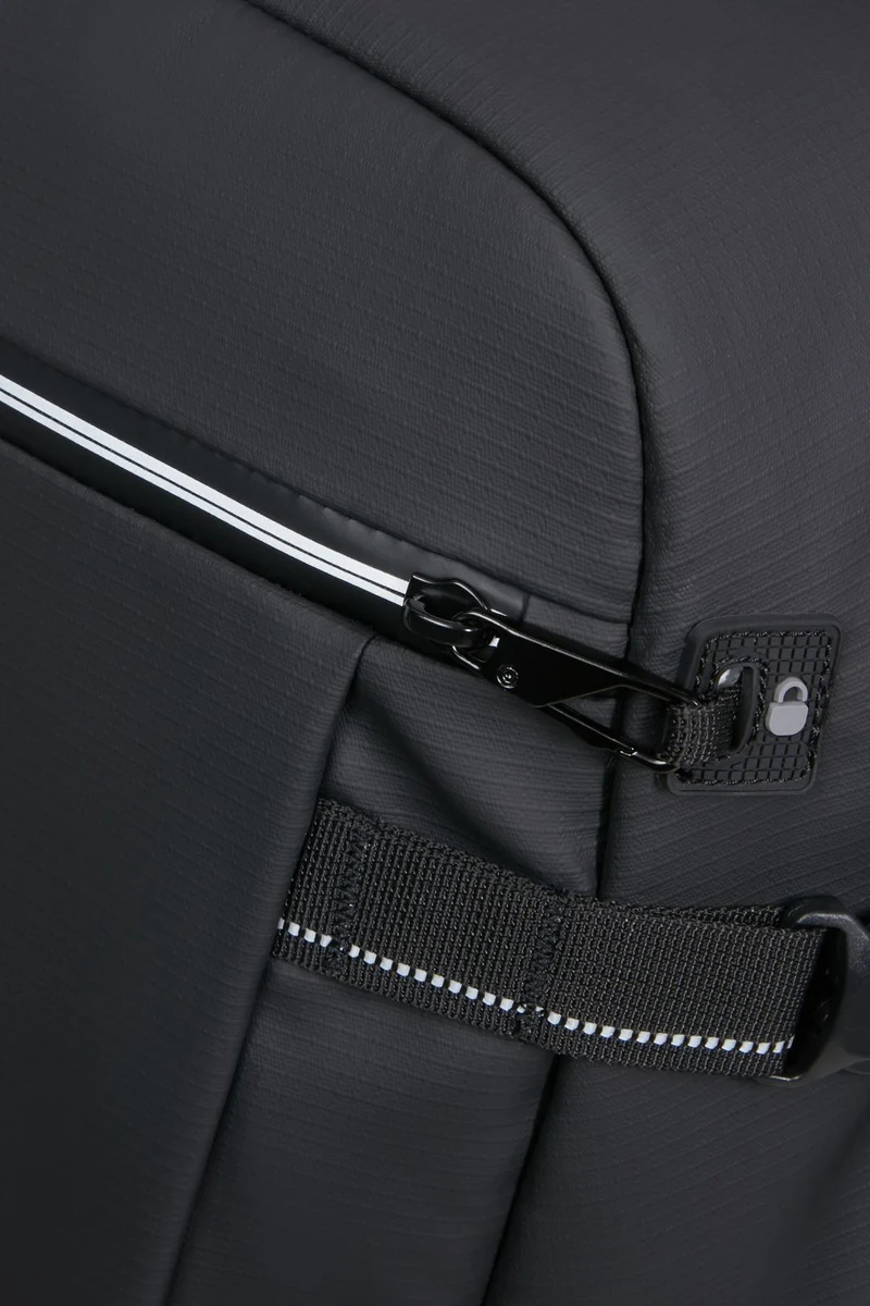 AMERICAN TOURISTER MOCHILA PORTATIL 15.6” UPVENTURE