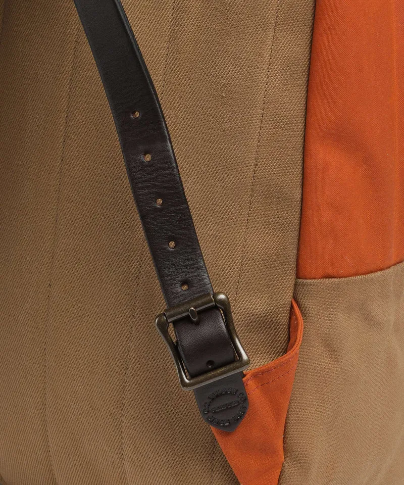 Filson Oil Finish Tin Cloth Journeyman Mochila rust