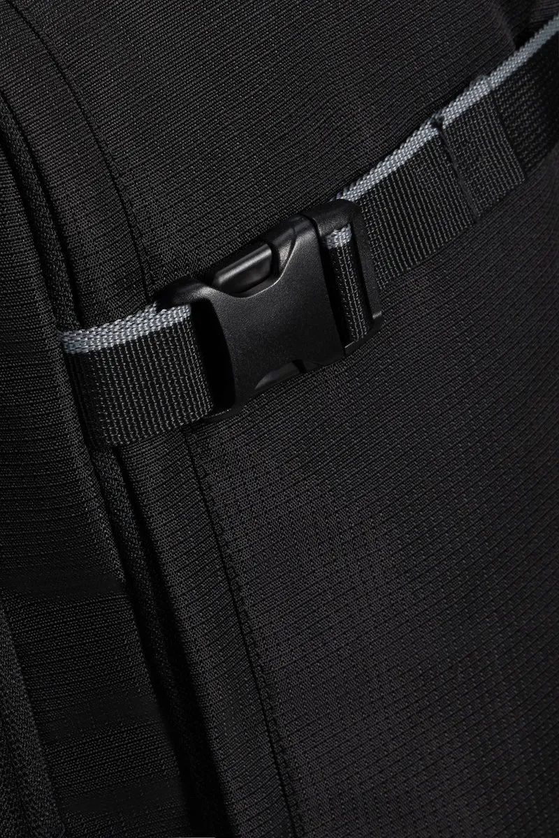 Pack Maleta Cabina SoundBox + Mochila Take2cabin de American Tourister - Negro