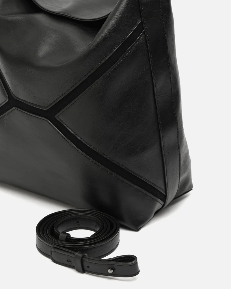 Peli bolso hobo con asa bandolera extraíble