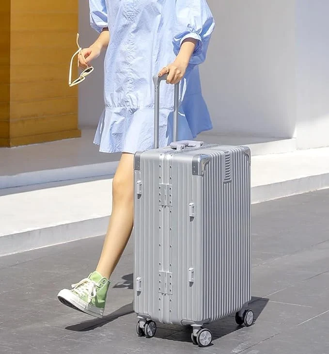 GREENWICH Maleta 100% ALUMINIO Praga Mediana 66.5cm