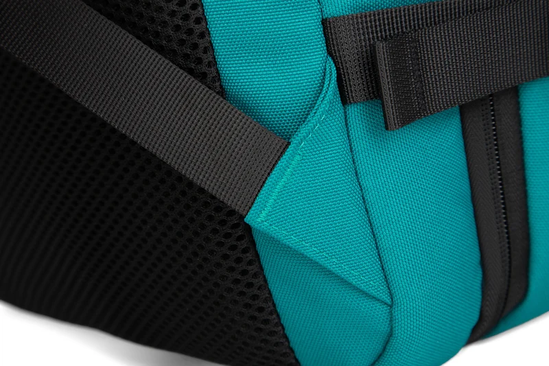 Mochila de viaje HUGO con compartimento para portátil GREENWICH