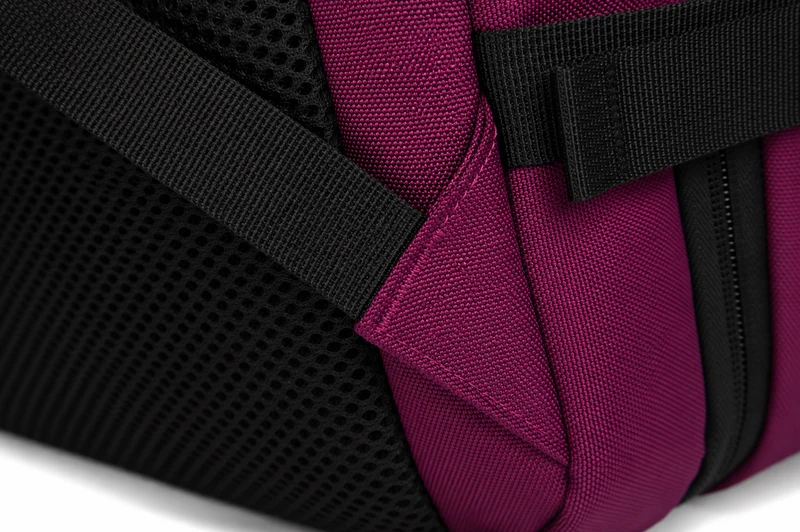 Mochila de viaje HUGO con compartimento para portátil GREENWICH
