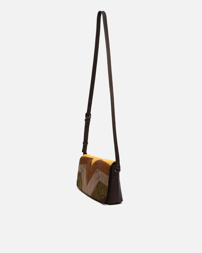 Cachina bolso bandolera pequeño efecto ante y detalles metálicos