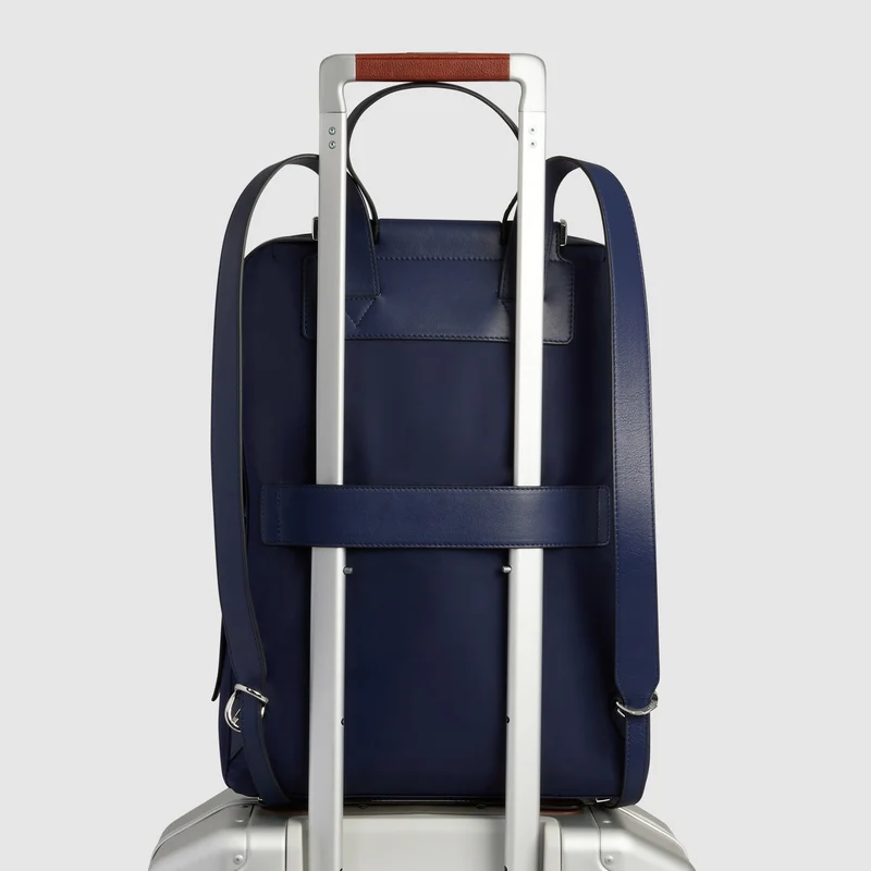 Zaino donna porta pc 14" in tessuto riciclato