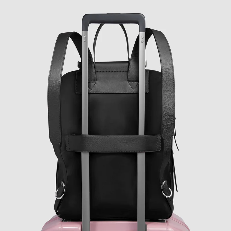Zaino donna porta pc 14" in tessuto riciclato