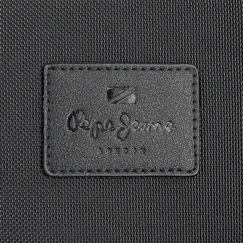 Mochila para portátil 15,6 ich. Pepe Jeans Sander tres Compartimentos