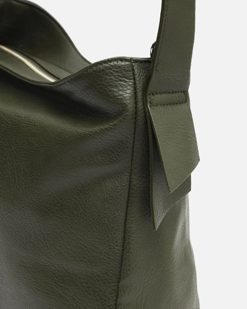 Kamui bolso hobo con asa bandolera extráible ED.