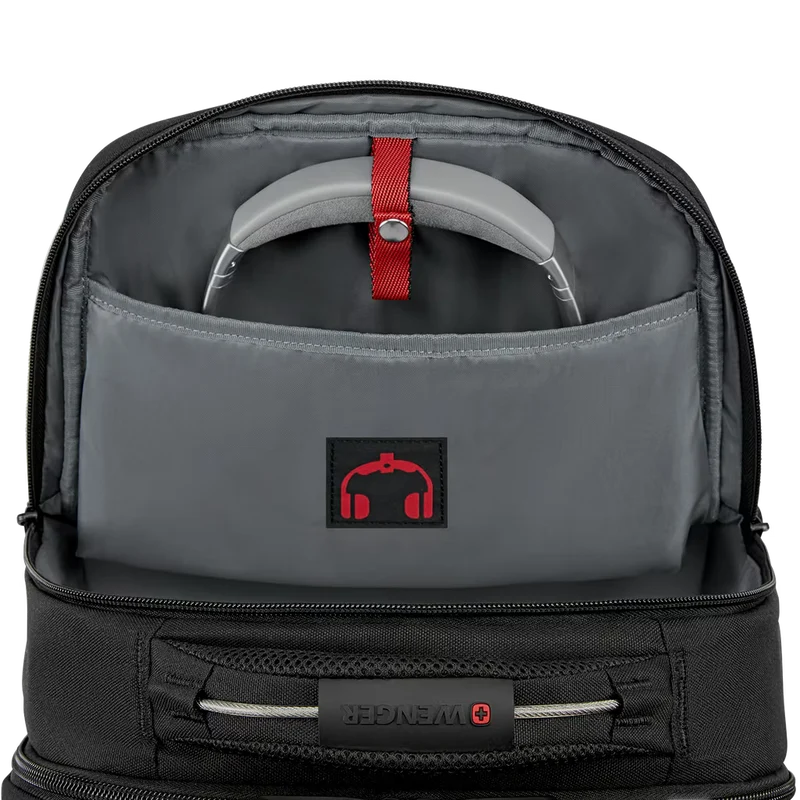 WENGER TECH PLAYERMODE Mochila para laptop para videojuegos de 15.6" con bolsillo para tablet