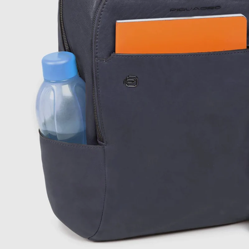 PIQUADRO MOCHILA PEQUEÑA PARA PORTÁTIL E IPAD® BLACK SQUARE