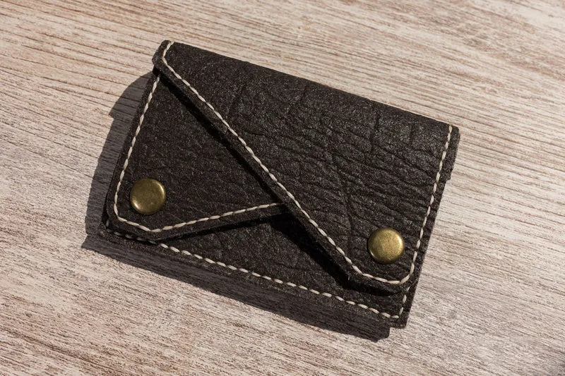 Cartera Vegana de Piña | Sostenible, Hecha a Mano en España | Estilo Minimalista