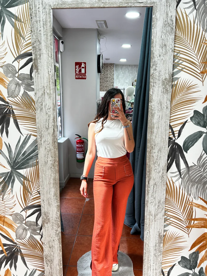 Pantalón acampanado teja