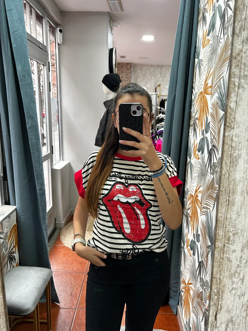 Camiseta rolling