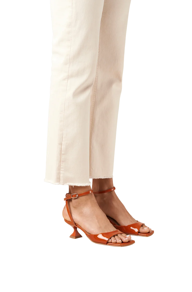 Skye Onix Orange Leather Sandals