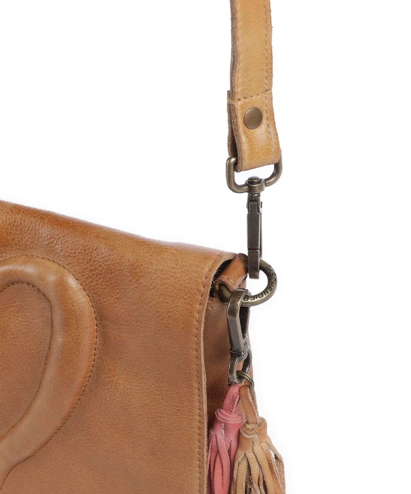 Taschendieb Wien Herzweg 3 Bandolera camel
