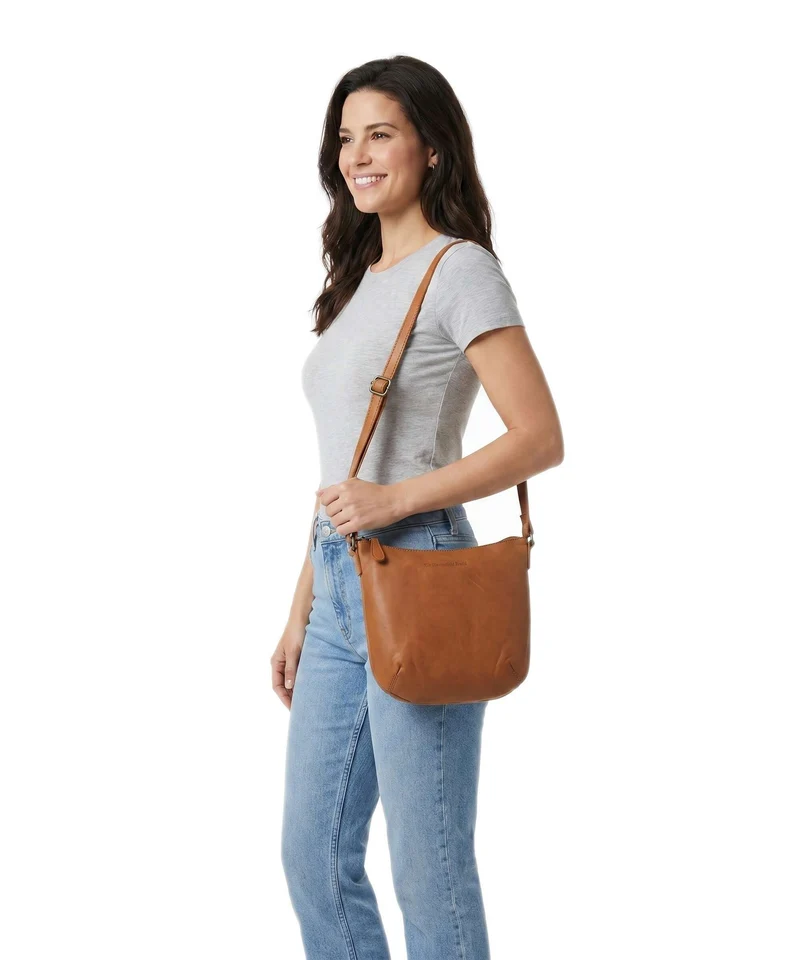 The Chesterfield Brand Wax Pull Up Cow Redding Bandolera cognac