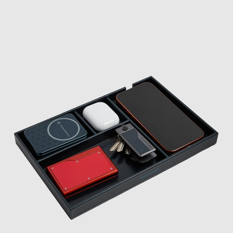 Svuotatasche in pelle con doppia ricarica wireless